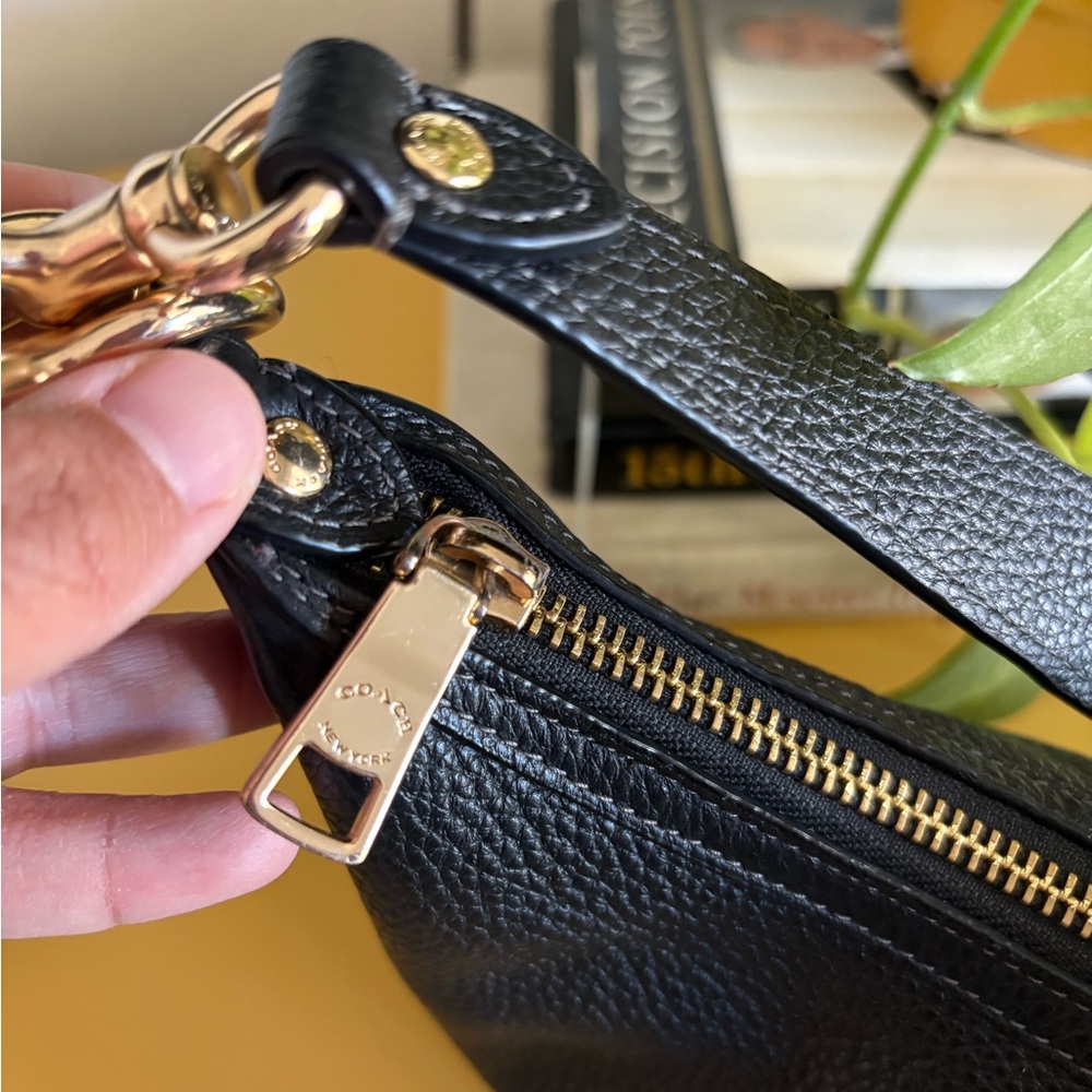 Coach Aria Shoulder bag - Picture 7 of 13